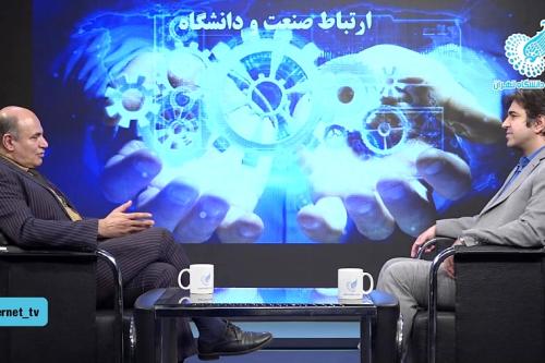 دوستان دانشگاهی بین قیف و قاف گیرکرده‌اند!!